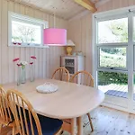 펜션 5 Person Holiday Home In Stege