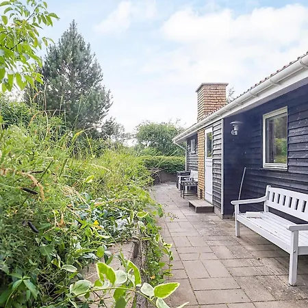 5 Person Holiday Home In Stege 펜션